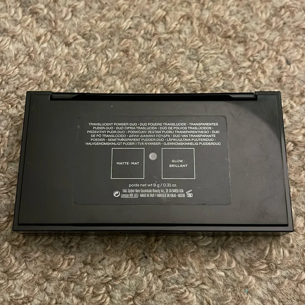 bareMinerals Invisible Light Translucent Powder Duo - Picture 5 of 10